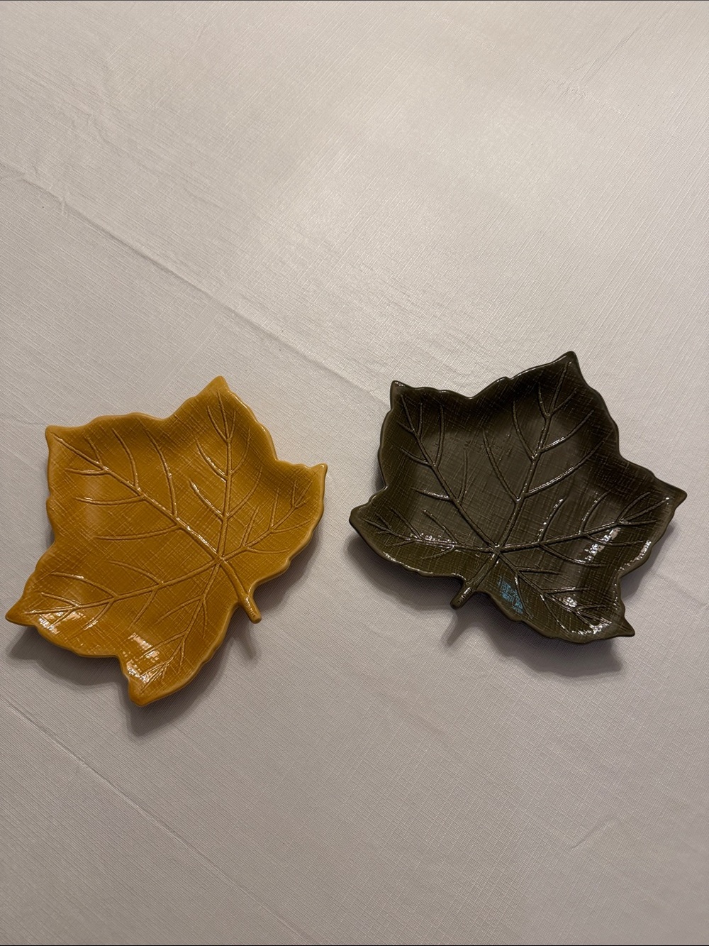 Leaf-Shaped Ceramic Serving Dishes - Mustard Yellow & Olive Green